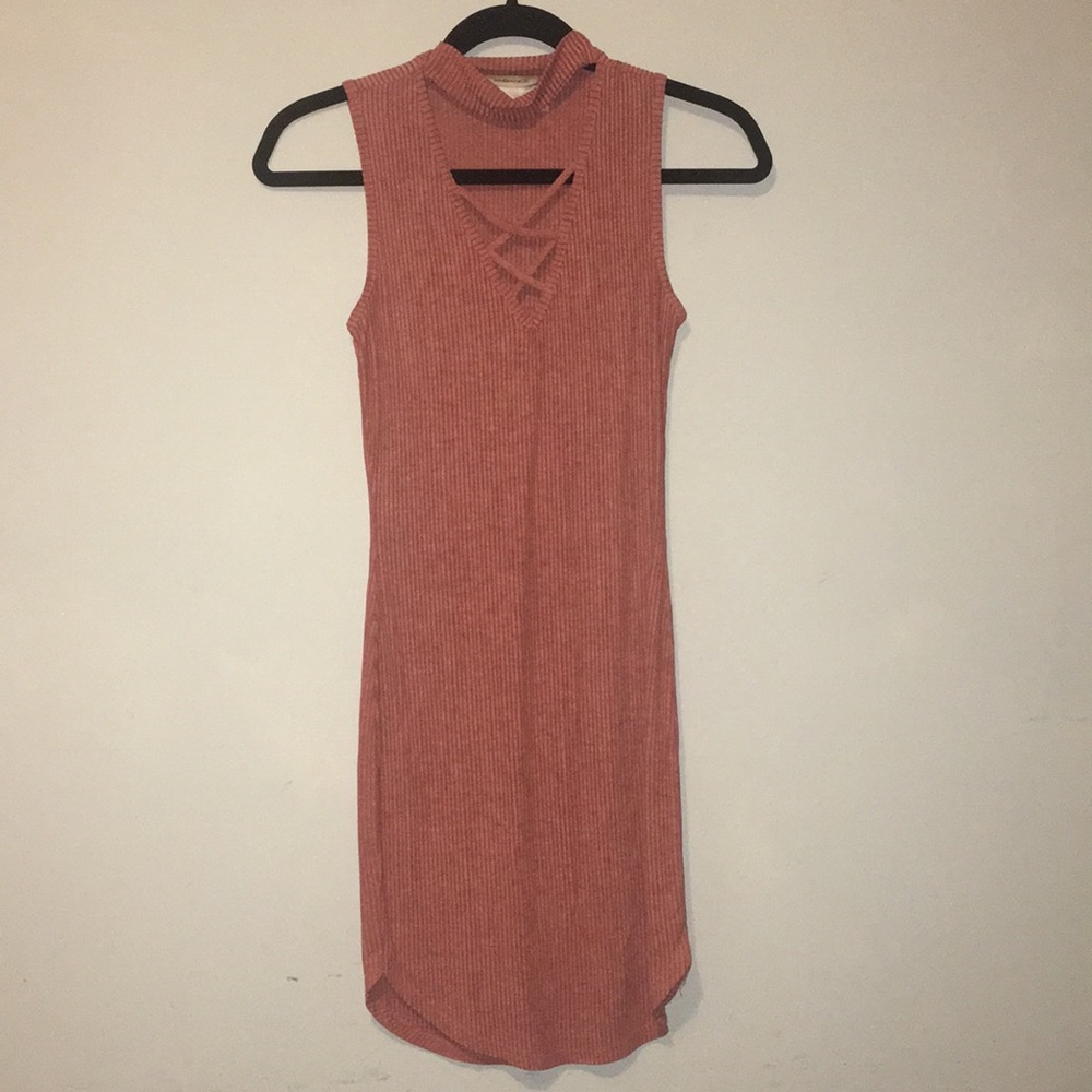 Lace-Up Dusty Pink Bodycon Dress - S